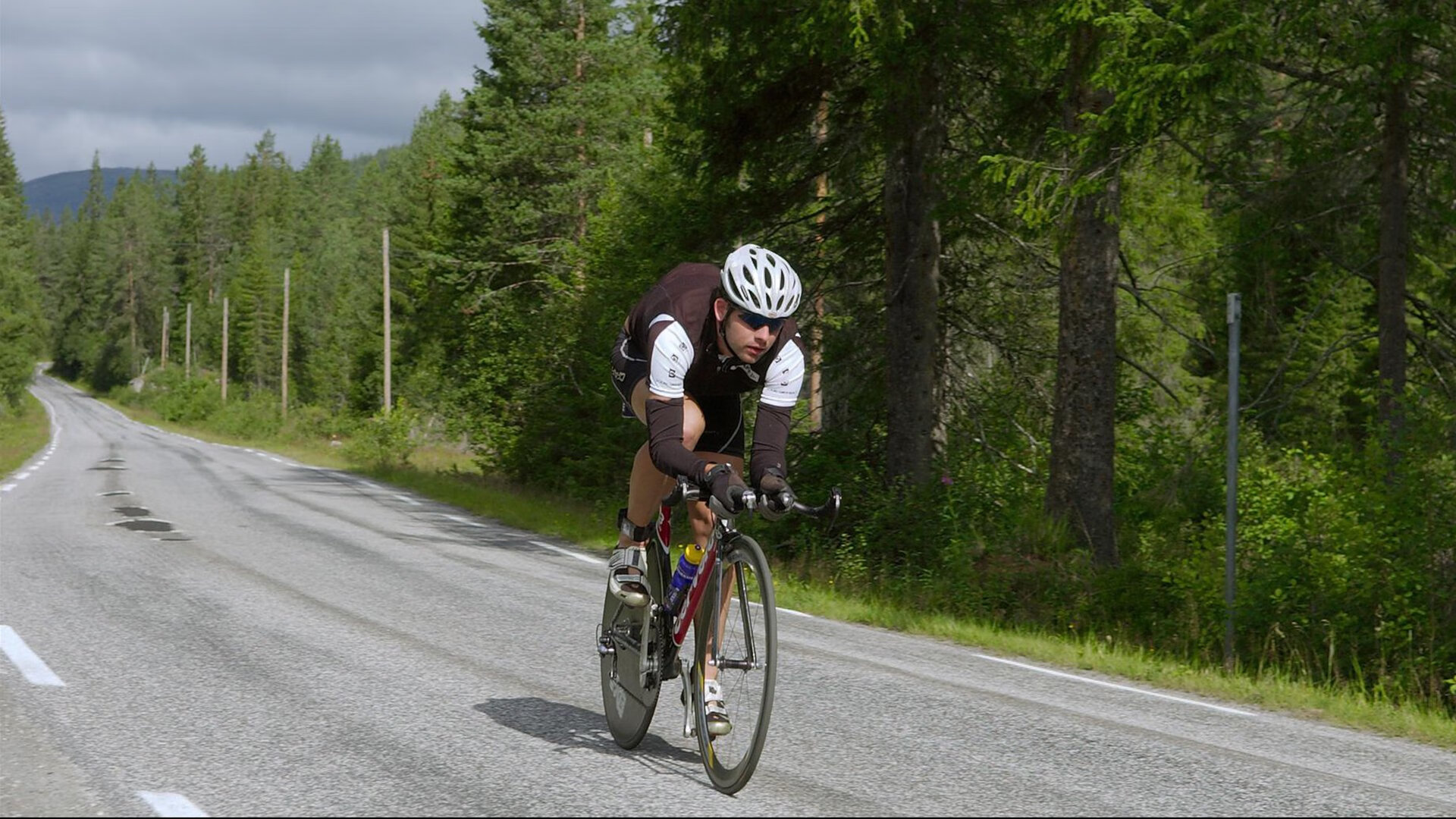 世界排名争夺战之夜，莱万攻防转换核心，改写比赛逻辑